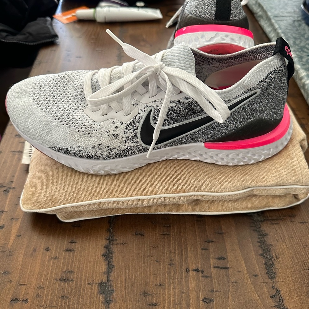 Nike Epic Flyknit